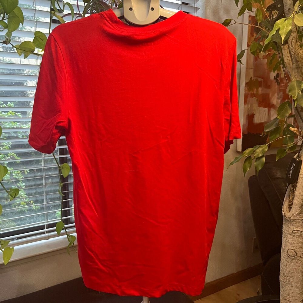 Nike Men's Dri-FIT Fitness T-Shirt The Nike Tee Red Size L Large FJ2464-657 - Picture 5 of 5